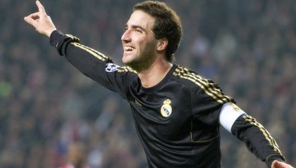 开云体育娱乐-球迷“熱血投票”决出：年度最具影响力的球员，人气最高的球队