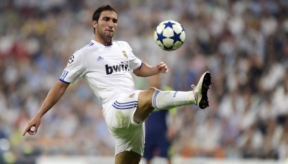 开云app下载-转会泡沫破裂？疑似“高价签约”引发讨论，转会最新消息