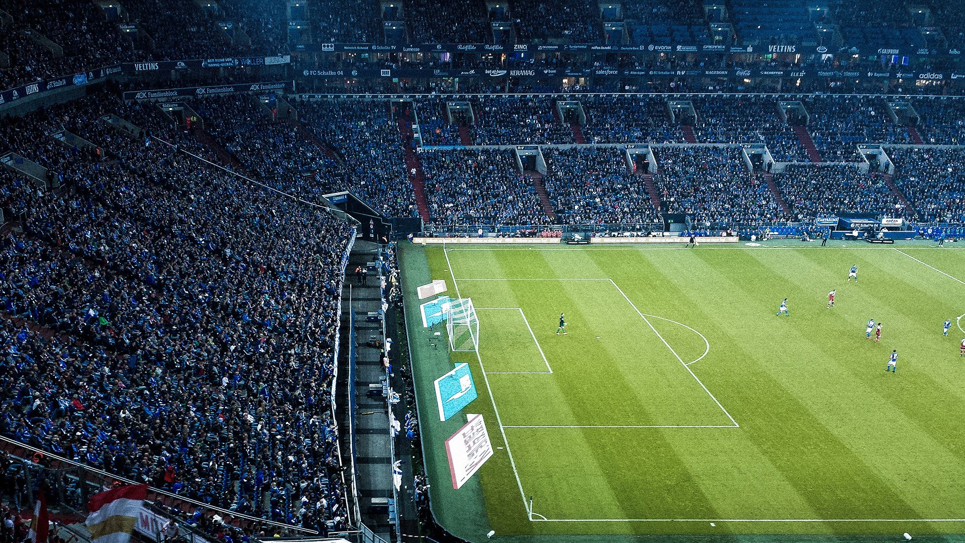 斯图加特2-2平霍芬海姆,双方拼劲尽显,斯图加特魏森霍夫住宅展